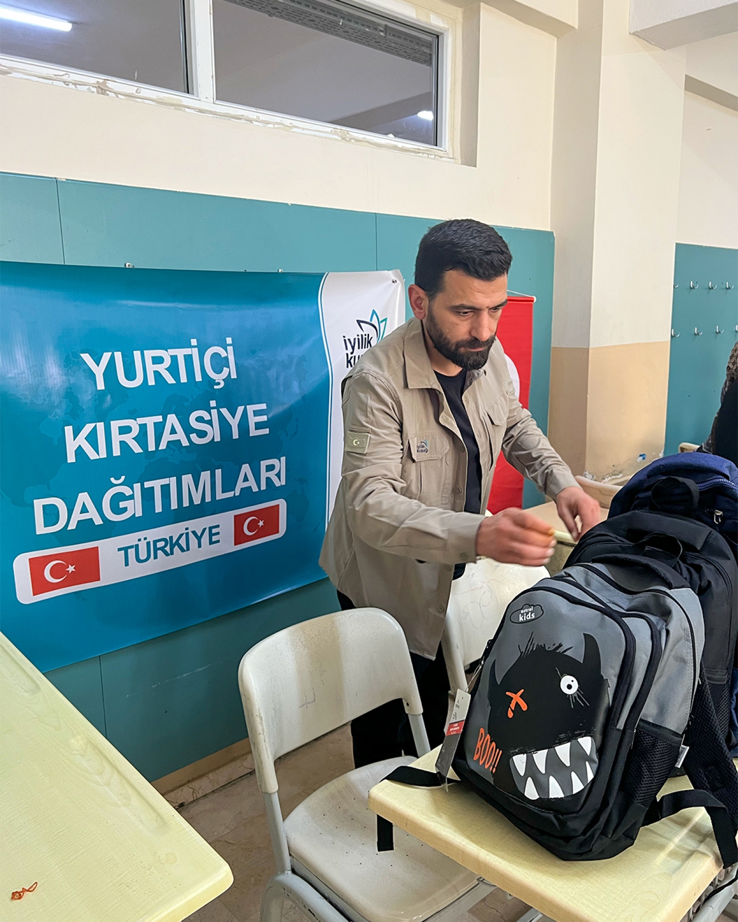 İyilik Kuşağı'ndan Öğrencilere Kırtasiye Desteği